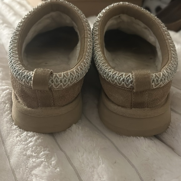 Women’s beige UGG Tasmans - Picture 6 of 7